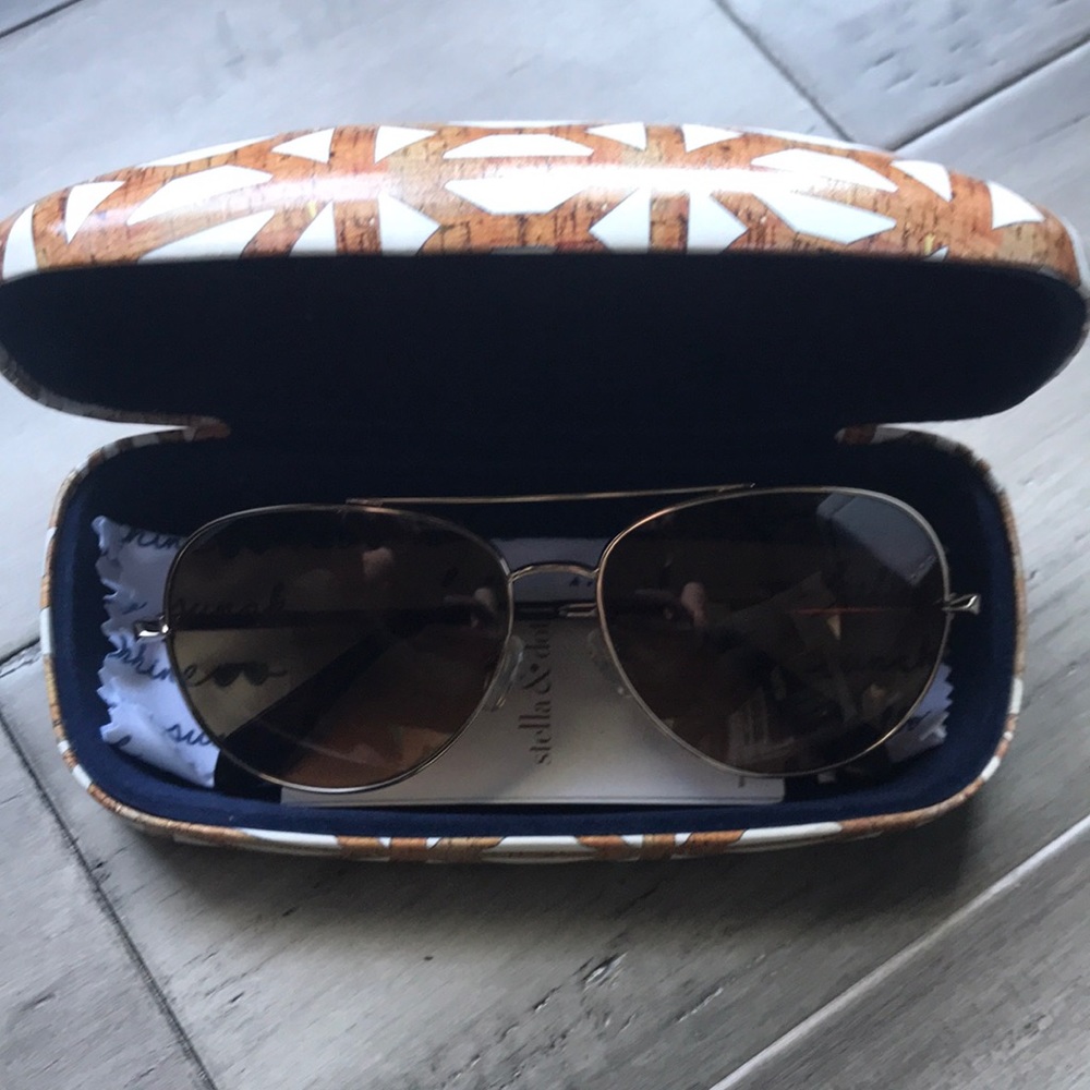 Stella and Dot gold aviator sunglasses